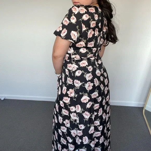 Showpo Floral Maxi Sz 8 - Picture 3 of 4